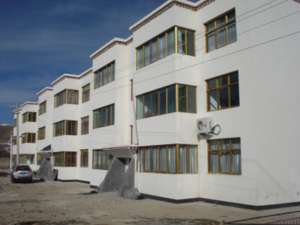 2013年西藏金路公司承建的那曲地区小学教师宿舍楼