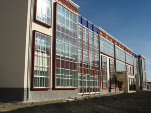 2013年西藏金路公司承建的那曲地区小学综合教学楼